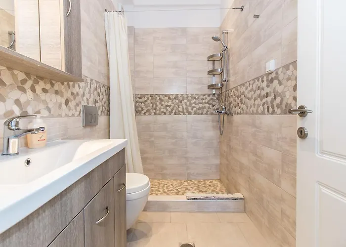 Maria Naxos -with New Hot Tub Naxos City