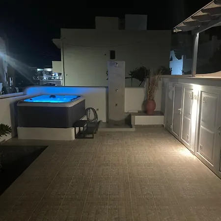 Maria Naxos -with New Hot Tub Villa Naxos City
