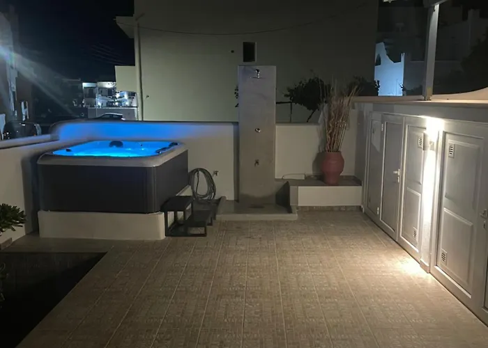 Maria Naxos -with New Hot Tub Villa Naxos City